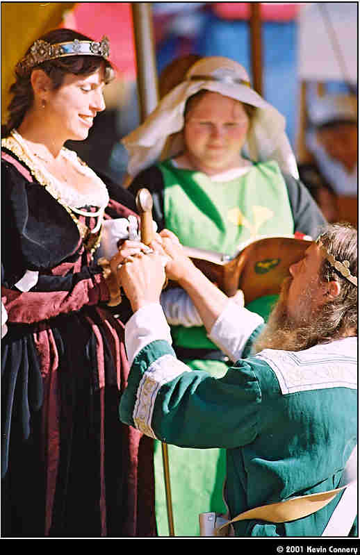 images/2001_35_20.jpg, Queen Ginevra makes Frederick of Holland Her champion