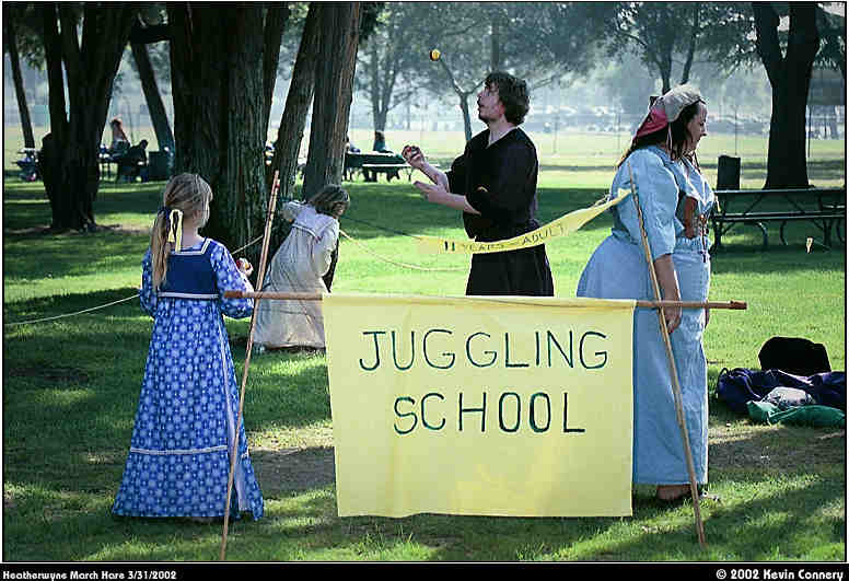 images/20021418.jpg, Juggling School